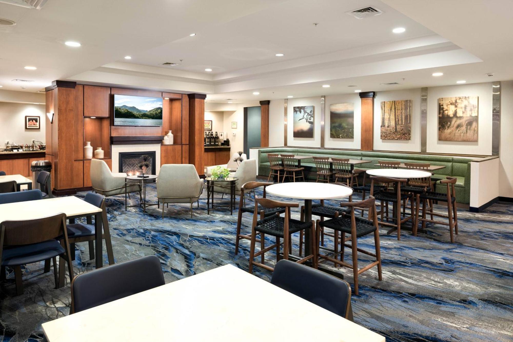 Fairfield Inn And Suites By Marriott South Boston Exterior photo