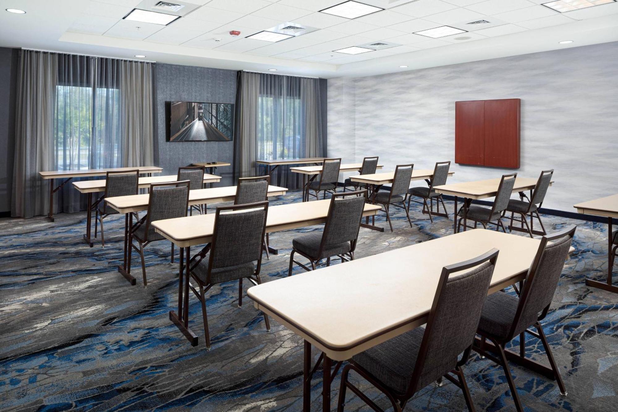 Fairfield Inn And Suites By Marriott South Boston Exterior photo