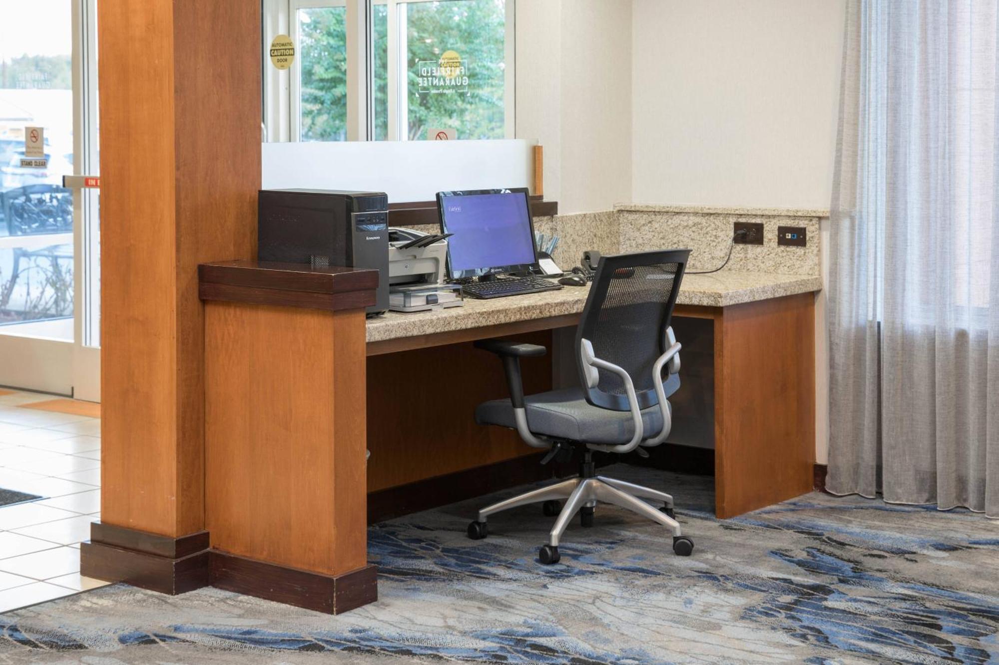 Fairfield Inn And Suites By Marriott South Boston Exterior photo