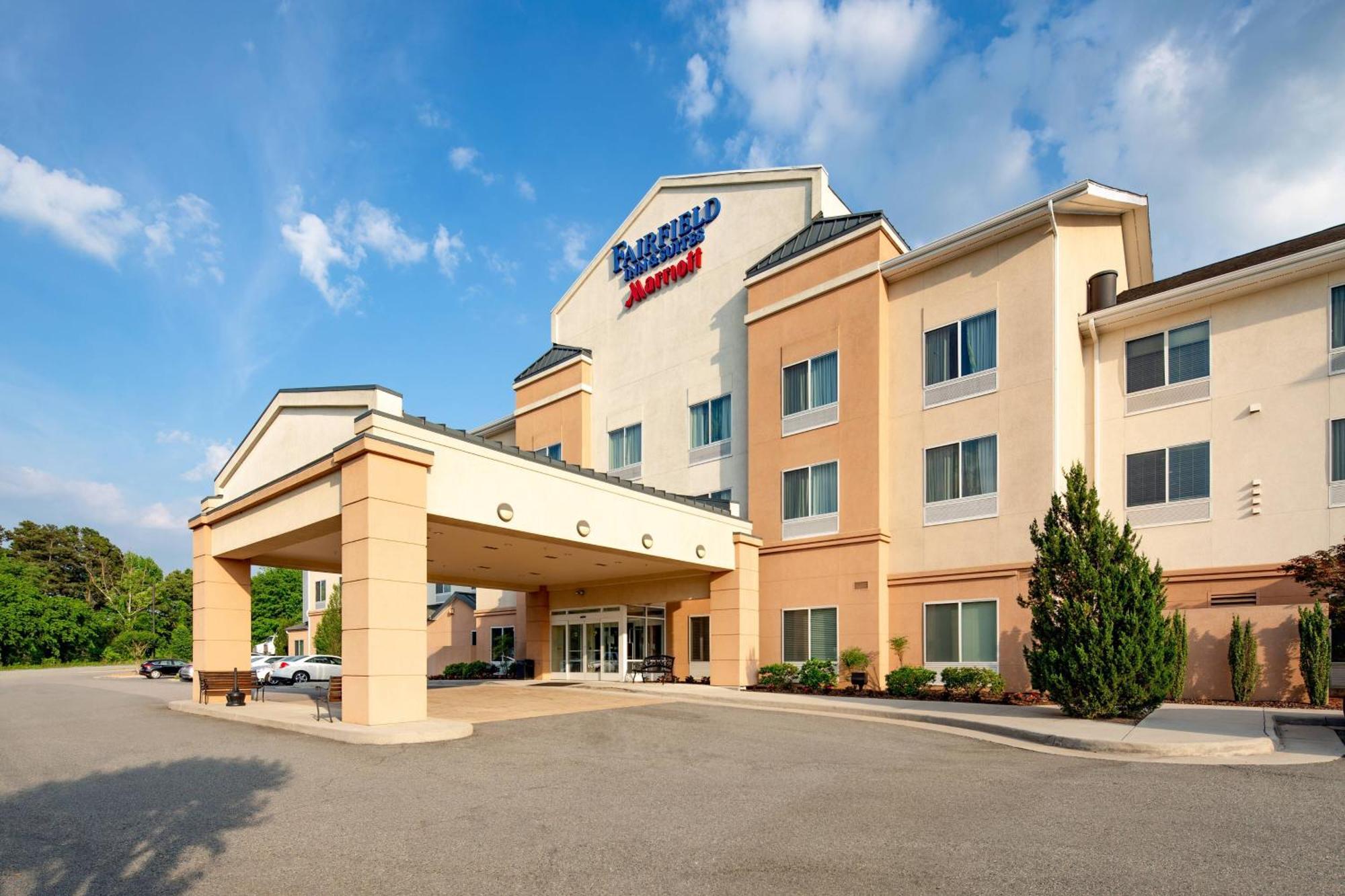 Fairfield Inn And Suites By Marriott South Boston Exterior photo